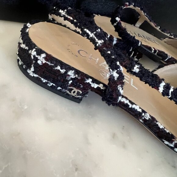 Classic Chanel Coco Slingback - Picture 3 of 8